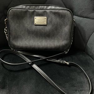 Black Saffiano Michael Kors Crossbody